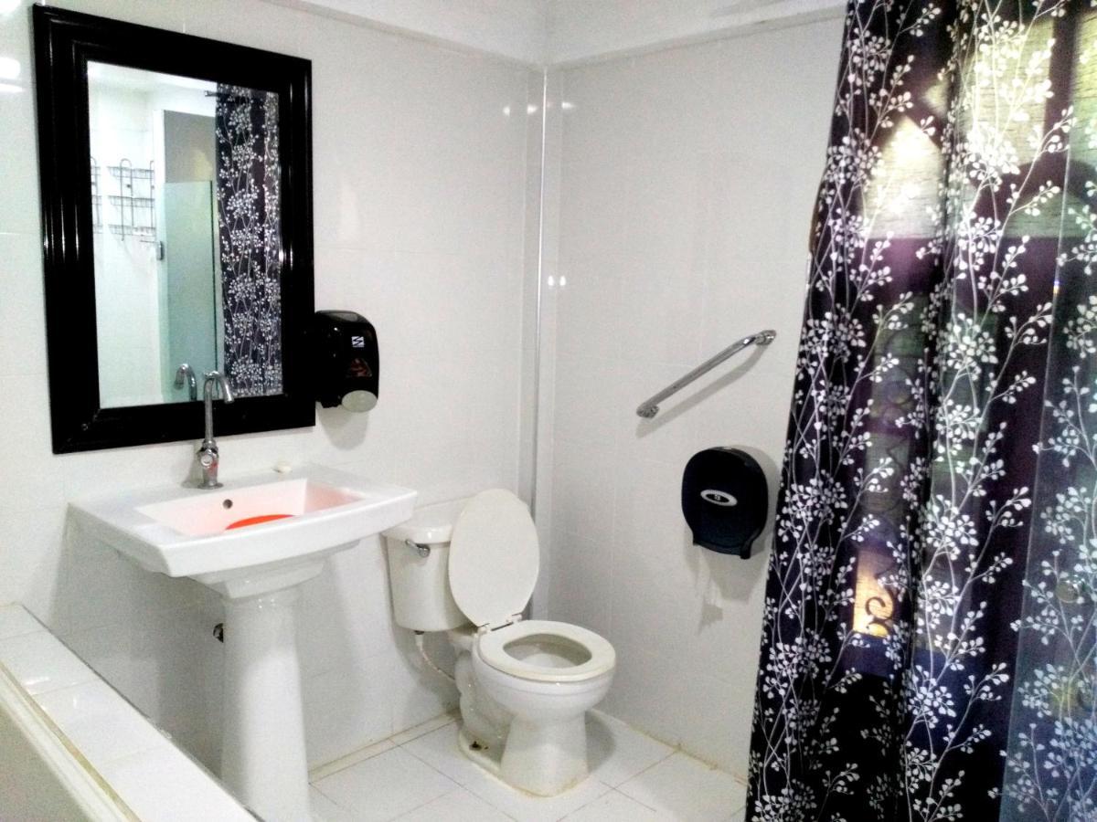 Senthil Complex Hotel Джафна Екстериор снимка